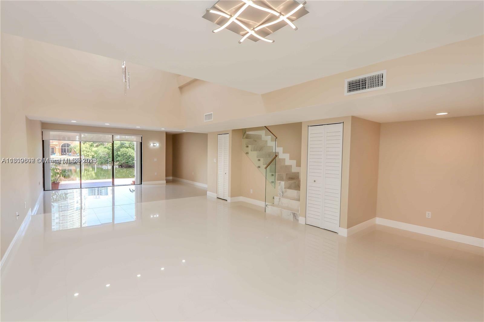 Residential, Sunny Isles Beach, Florida image 7