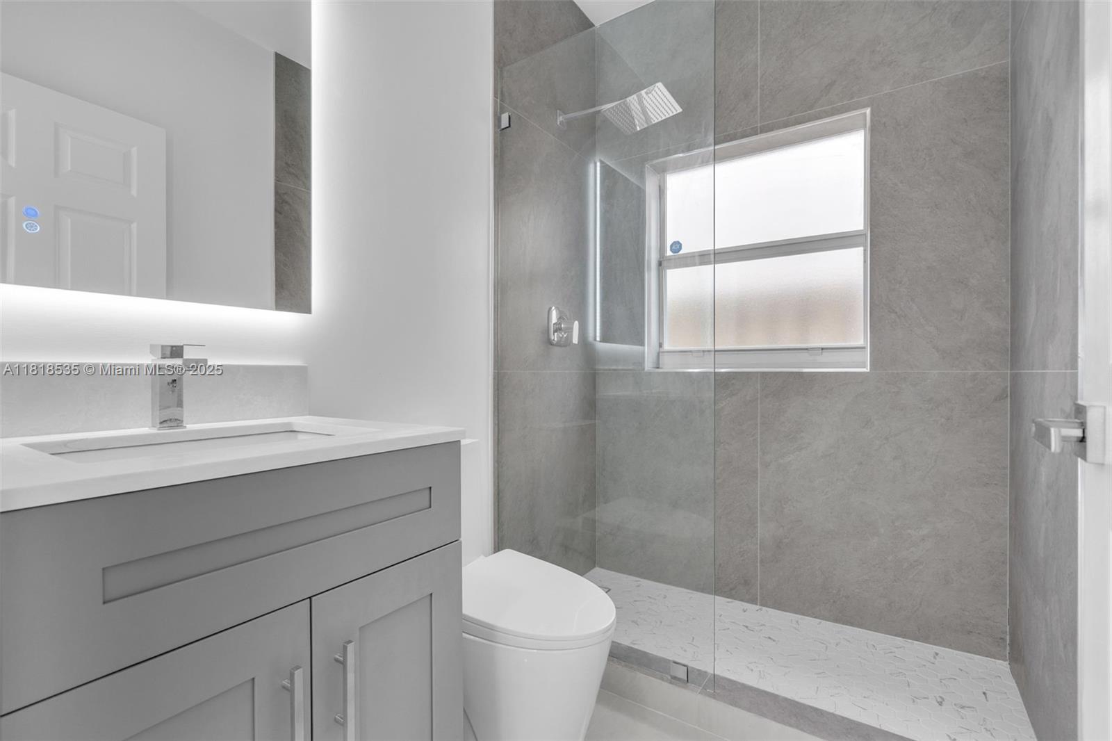 11244 NW 58th Ter, Doral, Florida image 14