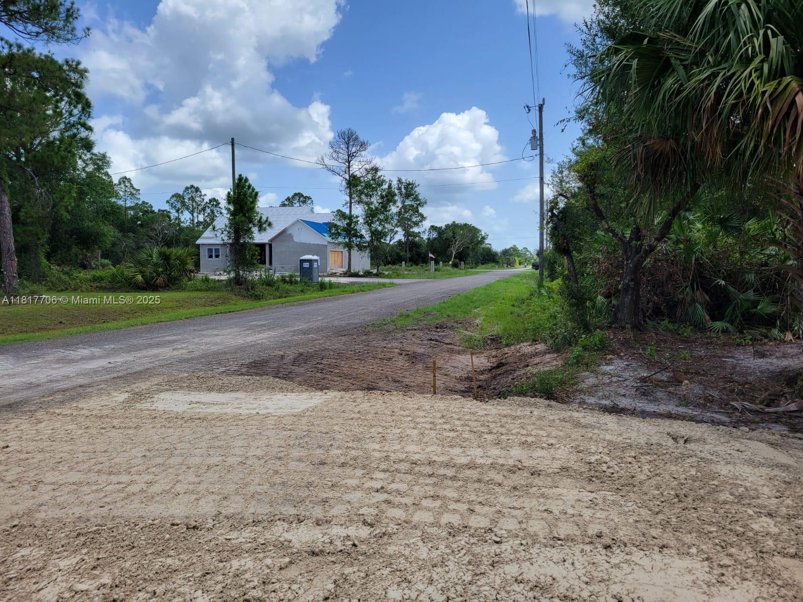 525 S Trebol, Clewiston, Florida image 5