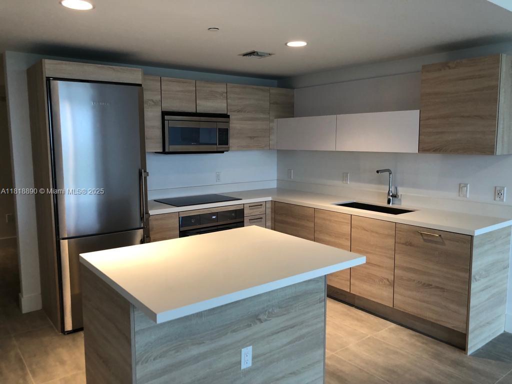 16385 Biscayne Blvd #1005, North Miami Beach, Florida image 3