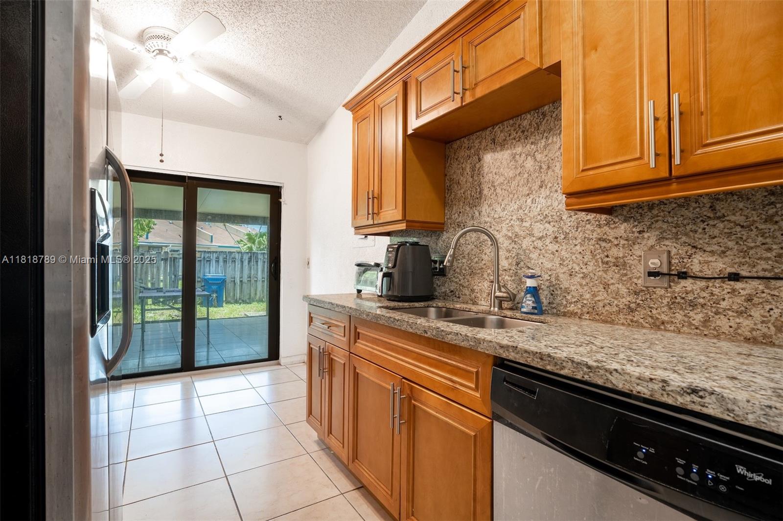 7382 NW 34th St, Lauderhill, Florida image 7