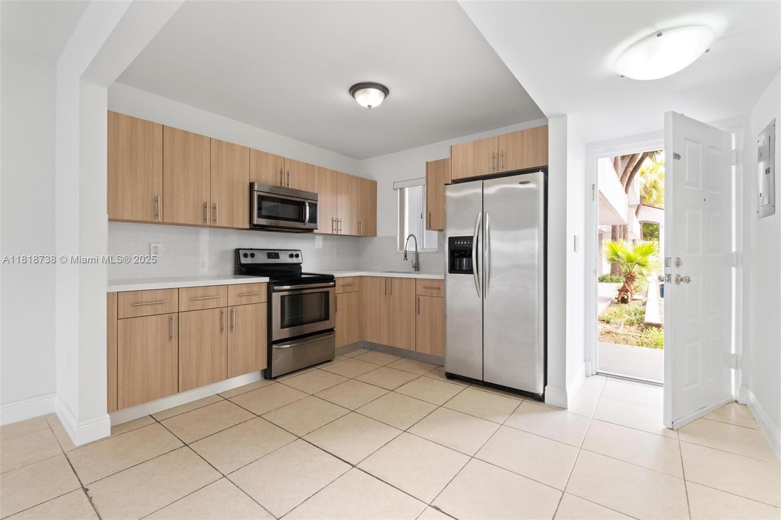 2660 W 76th St #106, Hialeah, Florida image 7