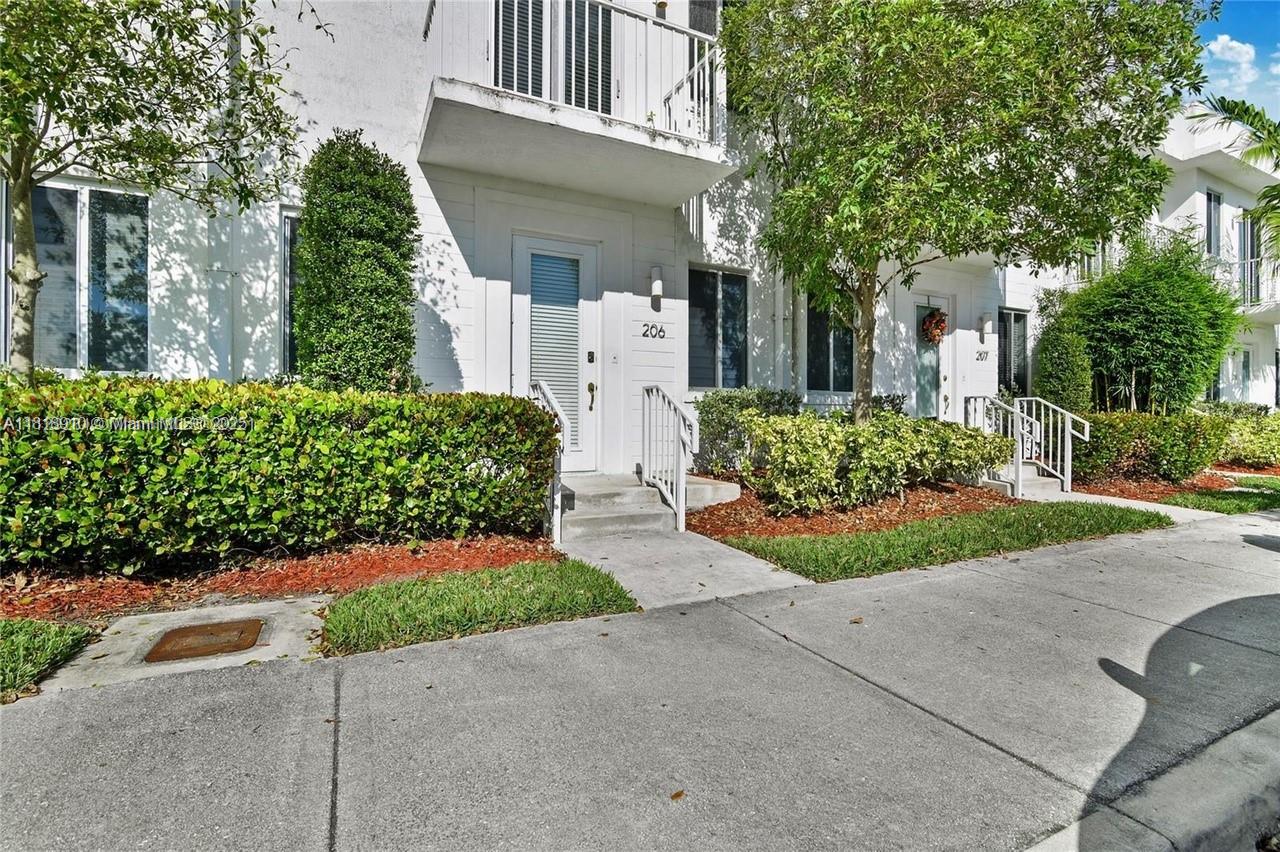 2621 NE 212th Ter #206, Miami, Florida image 6