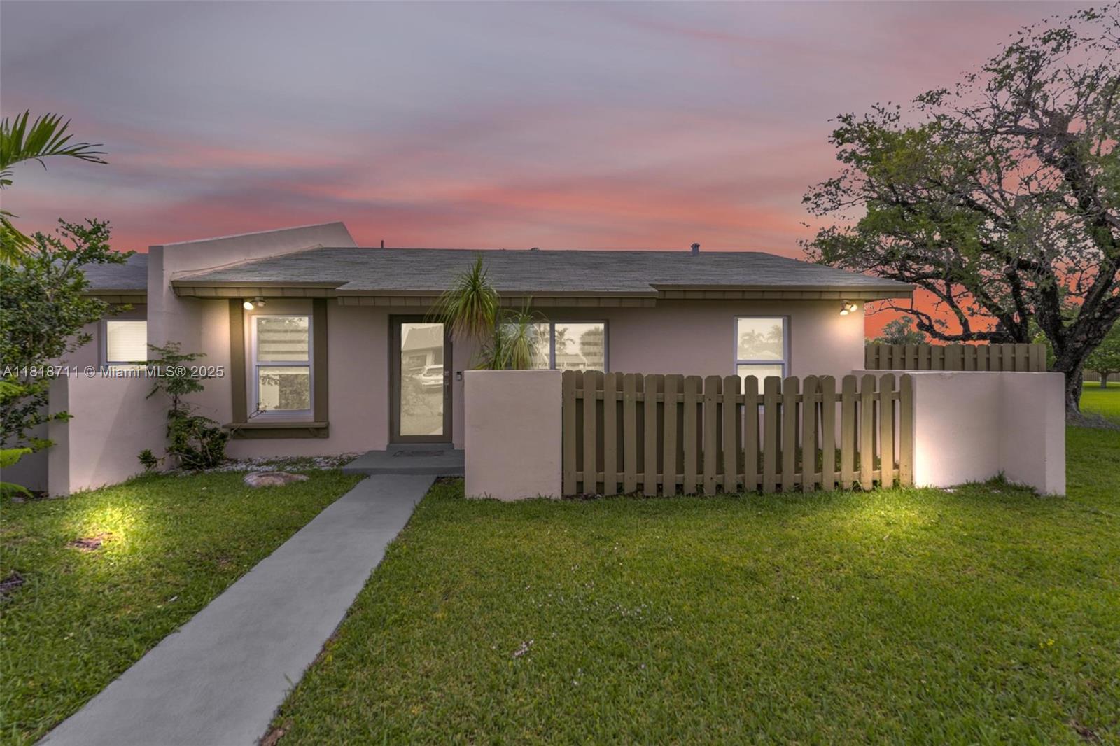 12303 SW 111th Ln, Miami, Florida image 1