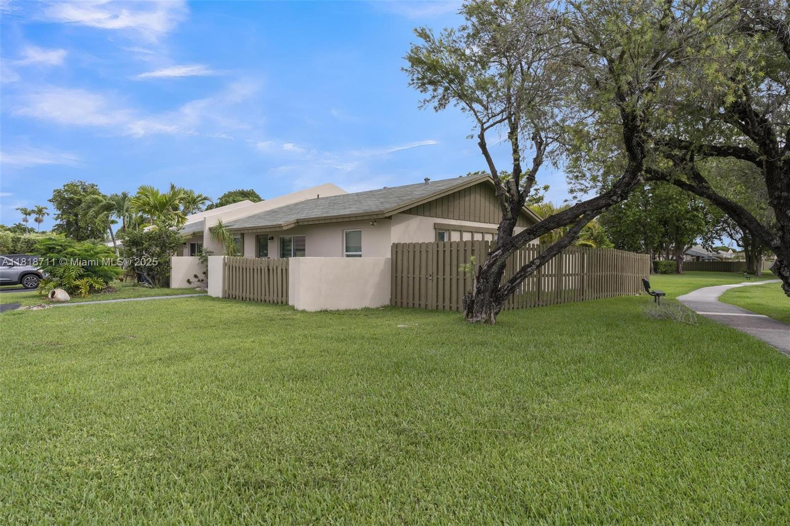 12303 SW 111th Ln, Miami, Florida image 31