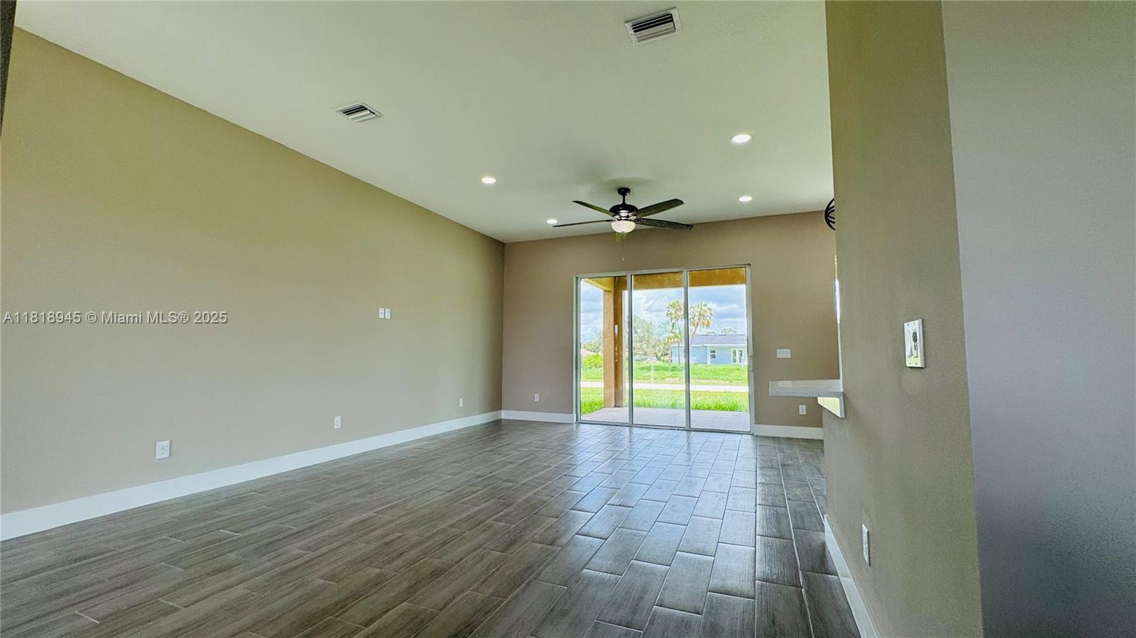 1115 Leader Street, La Belle, Florida image 9