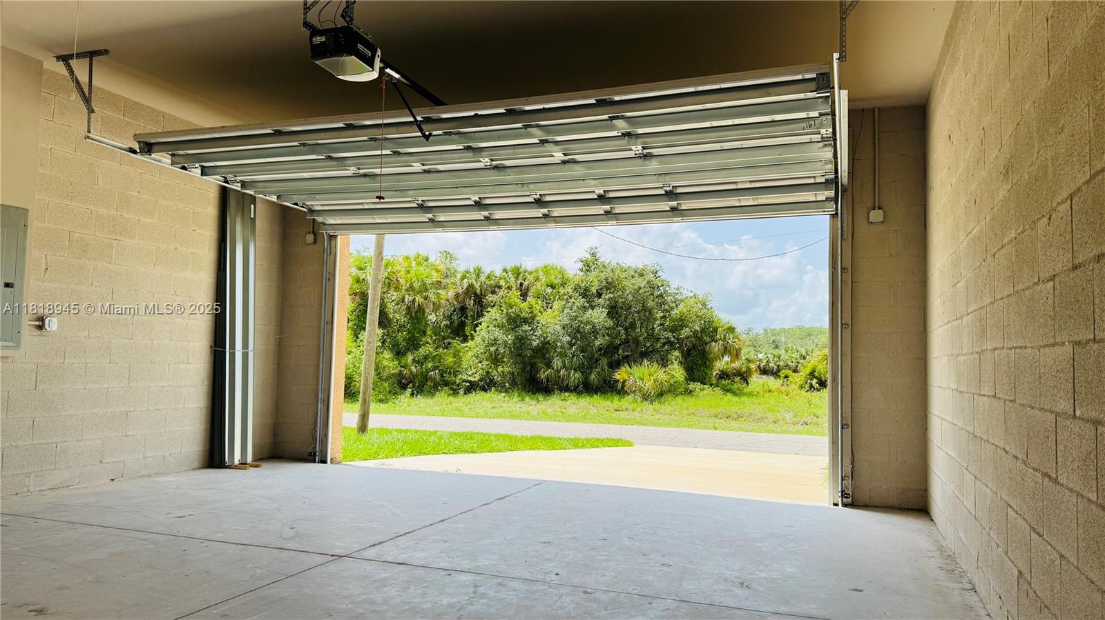 1115 W Leader Street, La Belle, Florida image 32