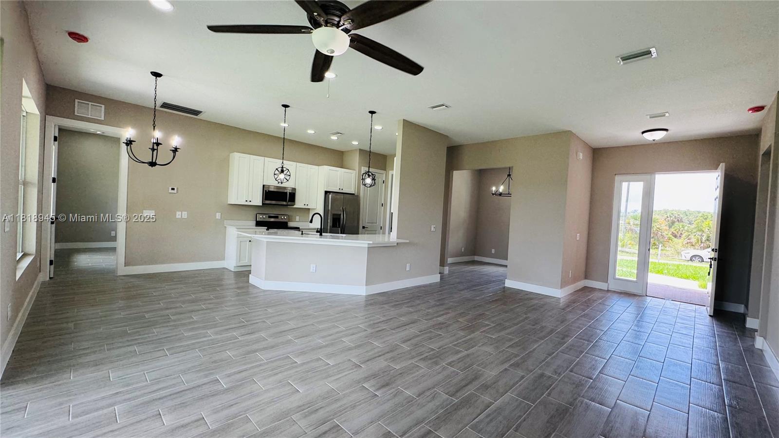 1115 Leader Street, La Belle, Florida image 5