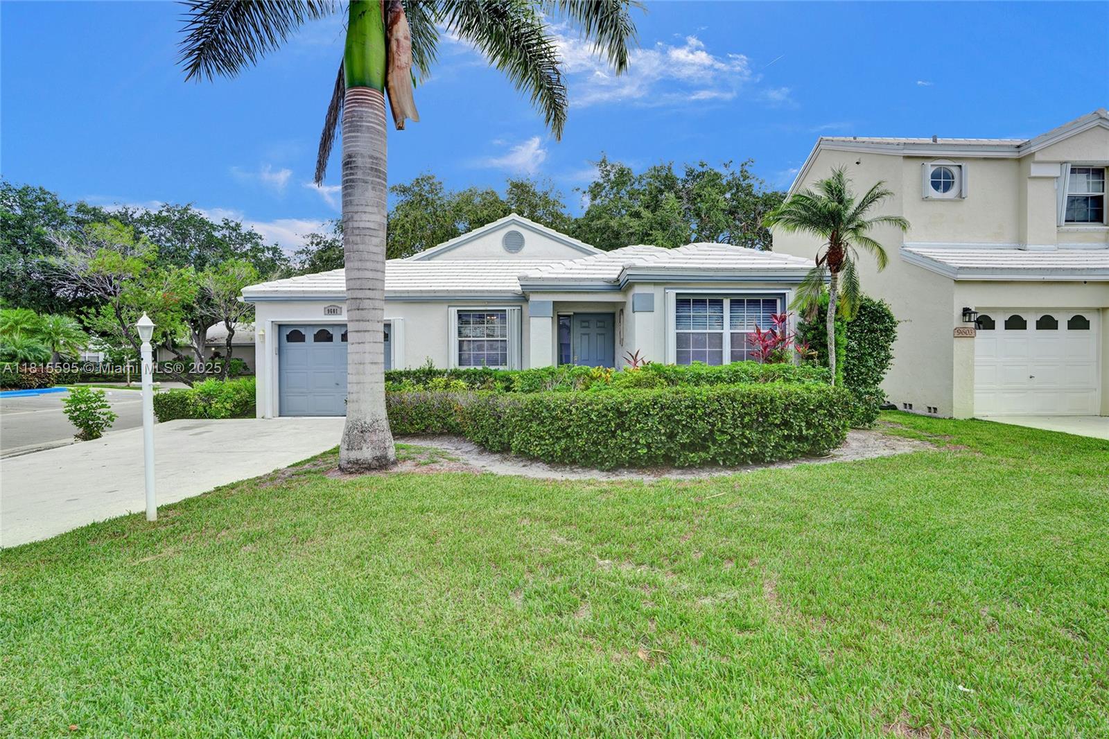 Homes for sale in Plantation, FL | 9601 Nw 8Th Cir, Plantation, FL 33324 | MLS# A11815595