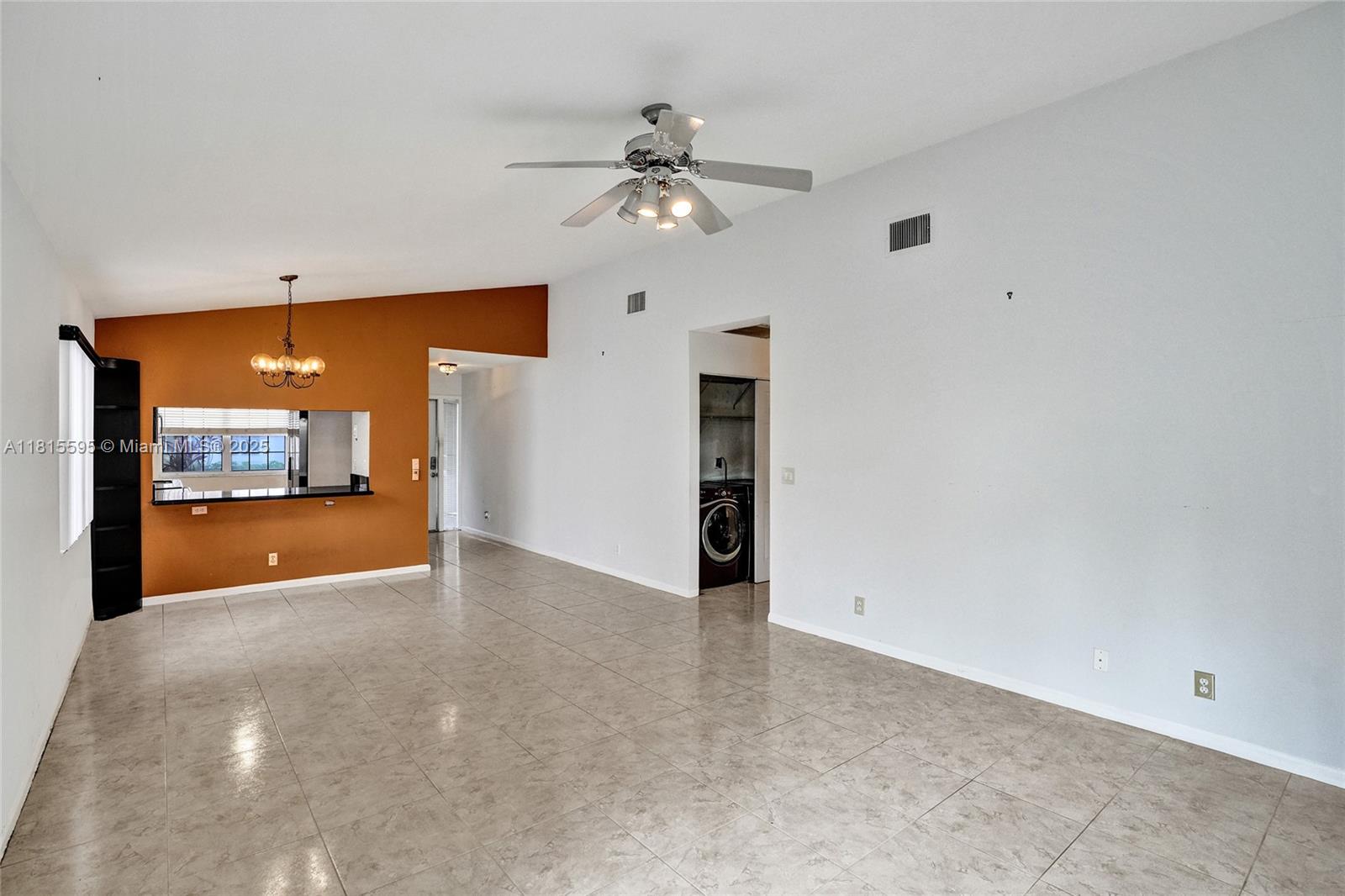 9601 NW 8th Cir, Plantation, Florida image 16