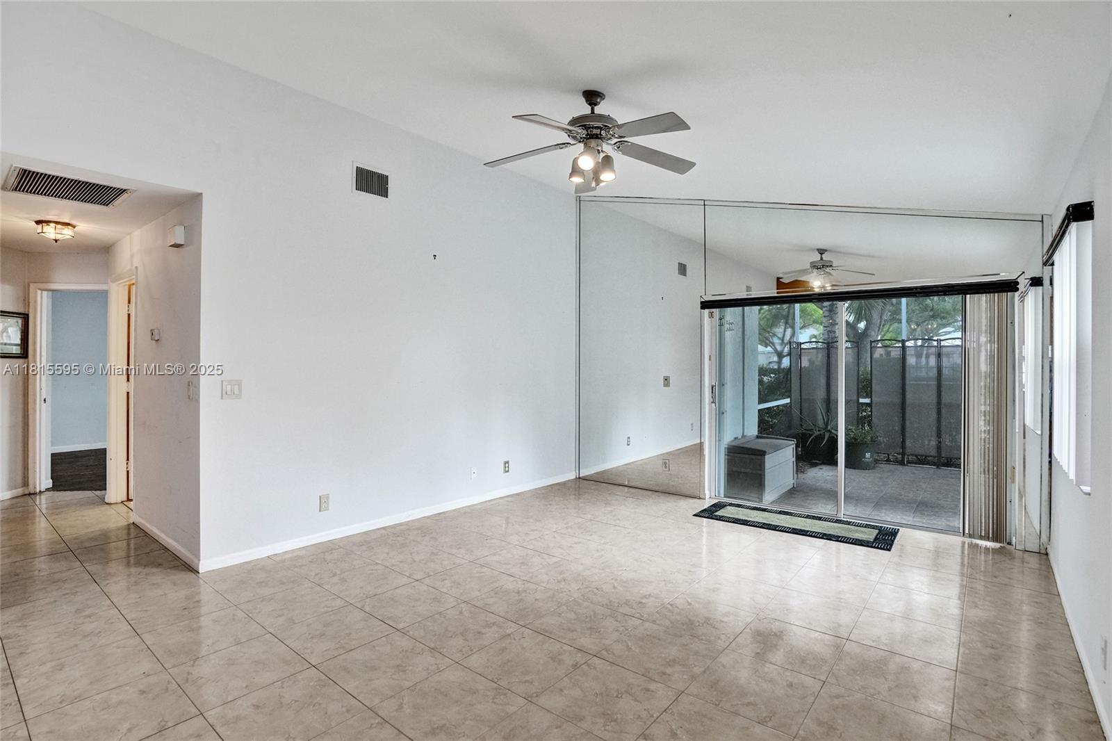 9601 NW 8th Cir, Plantation, Florida image 18
