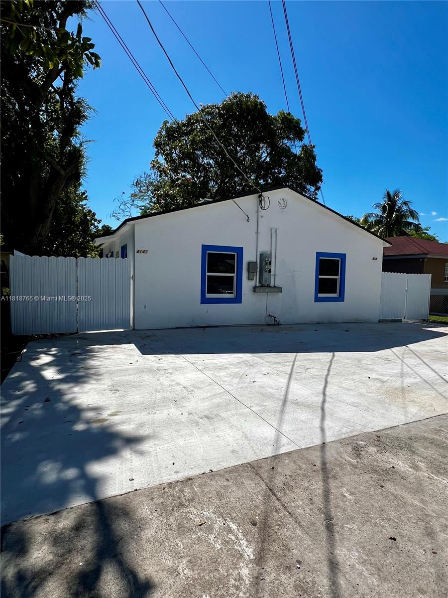 Residentialincome, Miami, Florida image 1