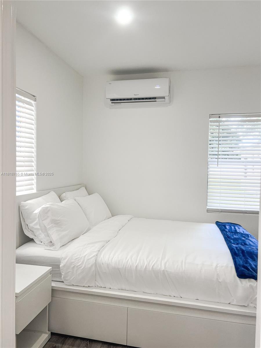 Residentialincome, Miami, Florida image 16