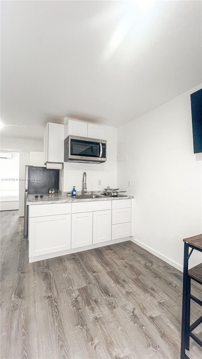Residentialincome, Miami, Florida image 2
