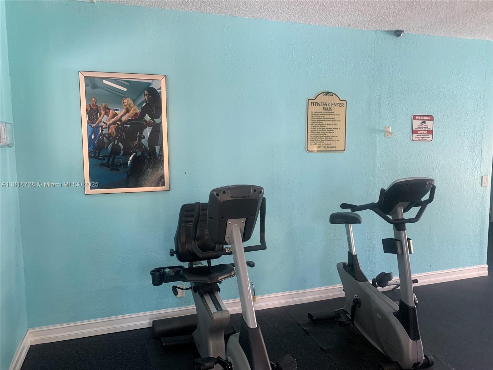 Residential, Hialeah, Florida image 14