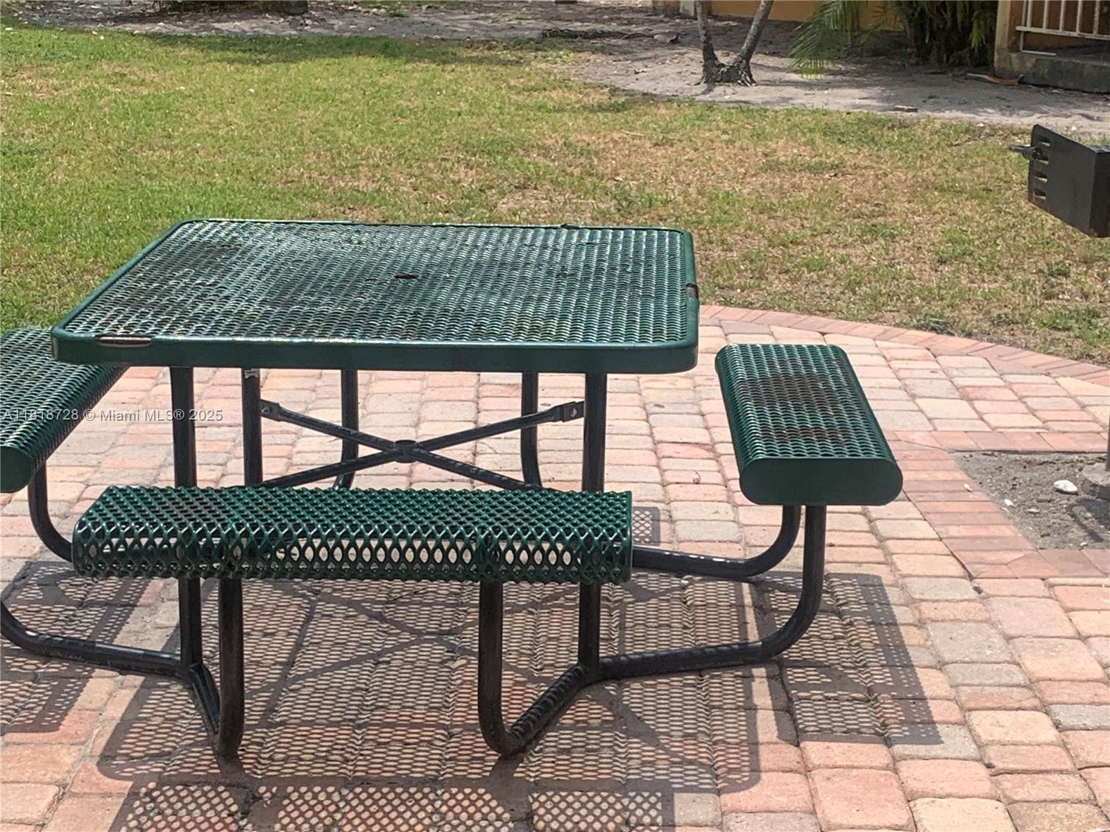 Residential, Hialeah, Florida image 24