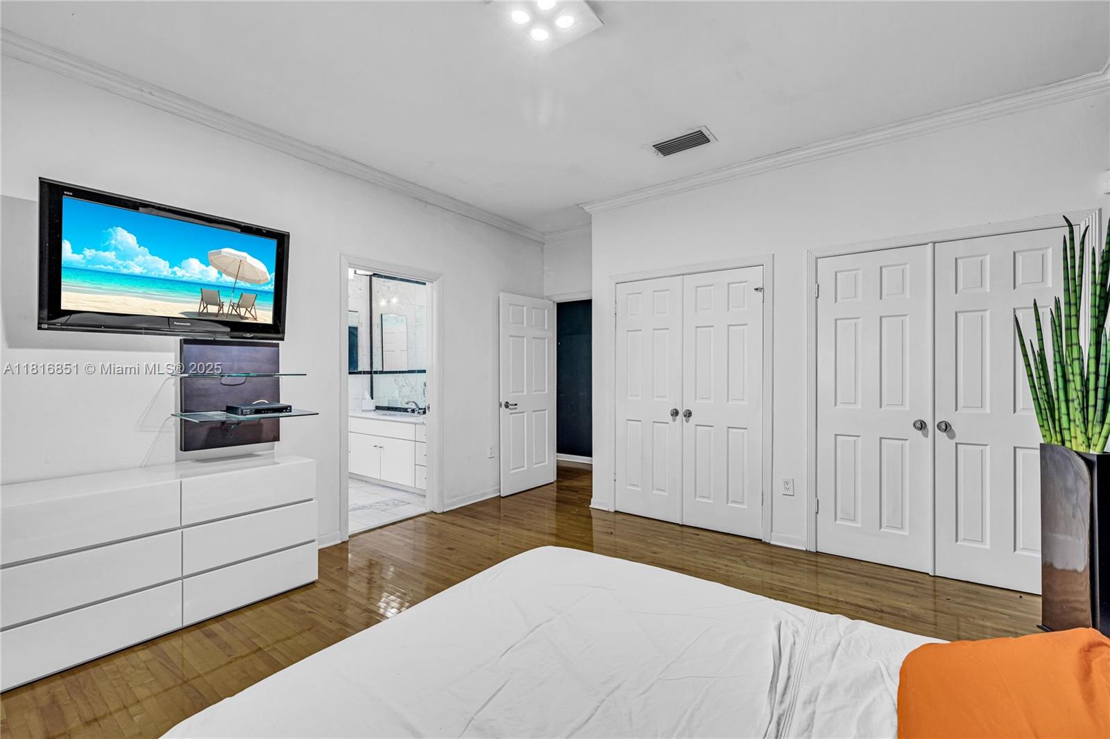 923 Catalonia Ave, Coral Gables, Florida image 17