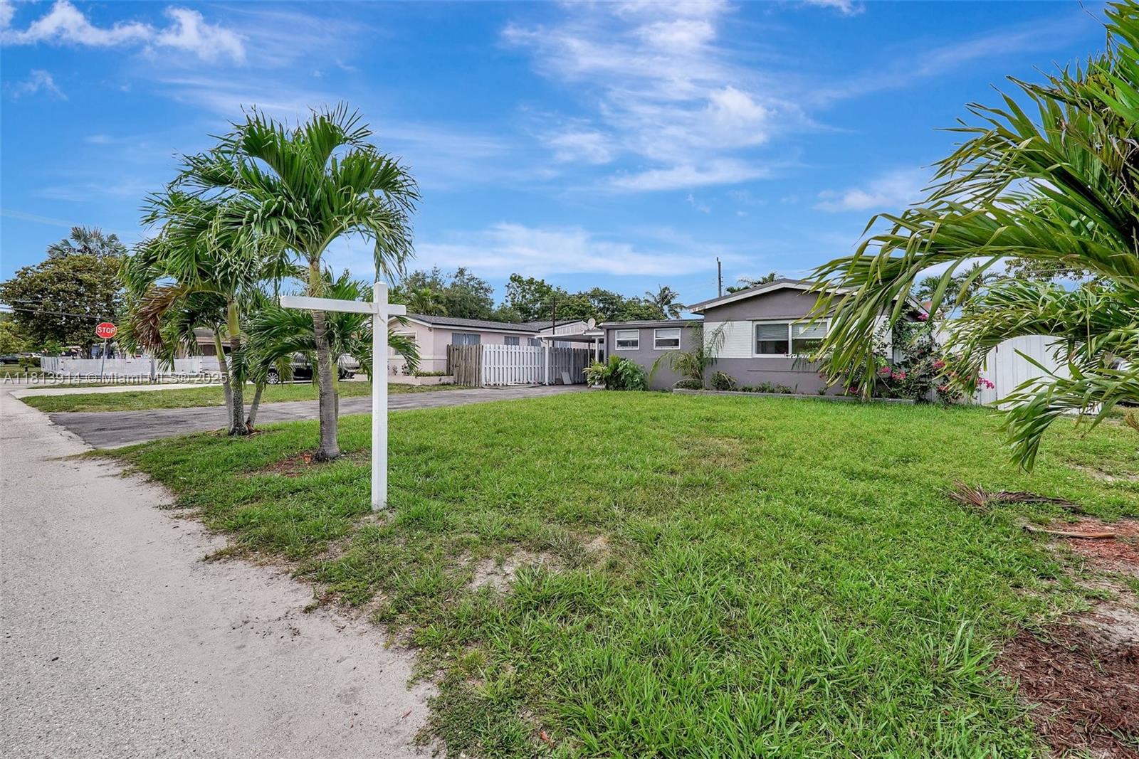6661 Meade St, Hollywood, Florida image 39