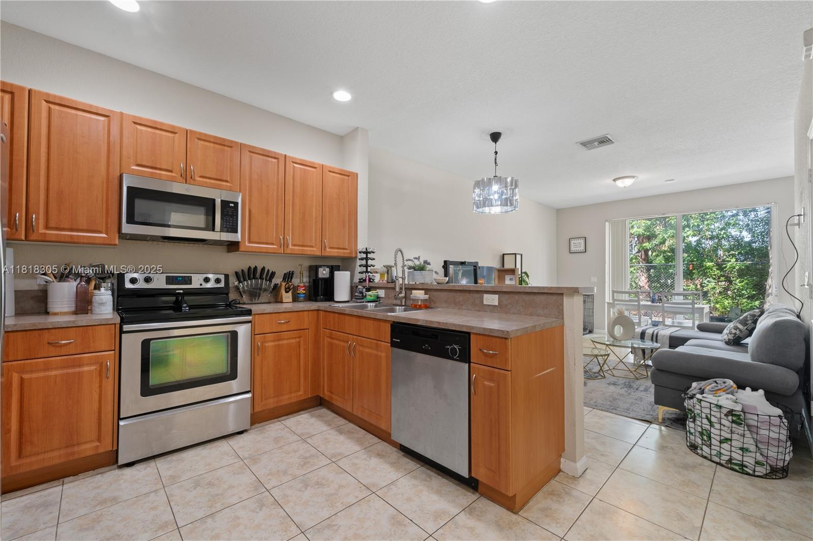 1416 NW 34th Way, Lauderhill, Florida image 7