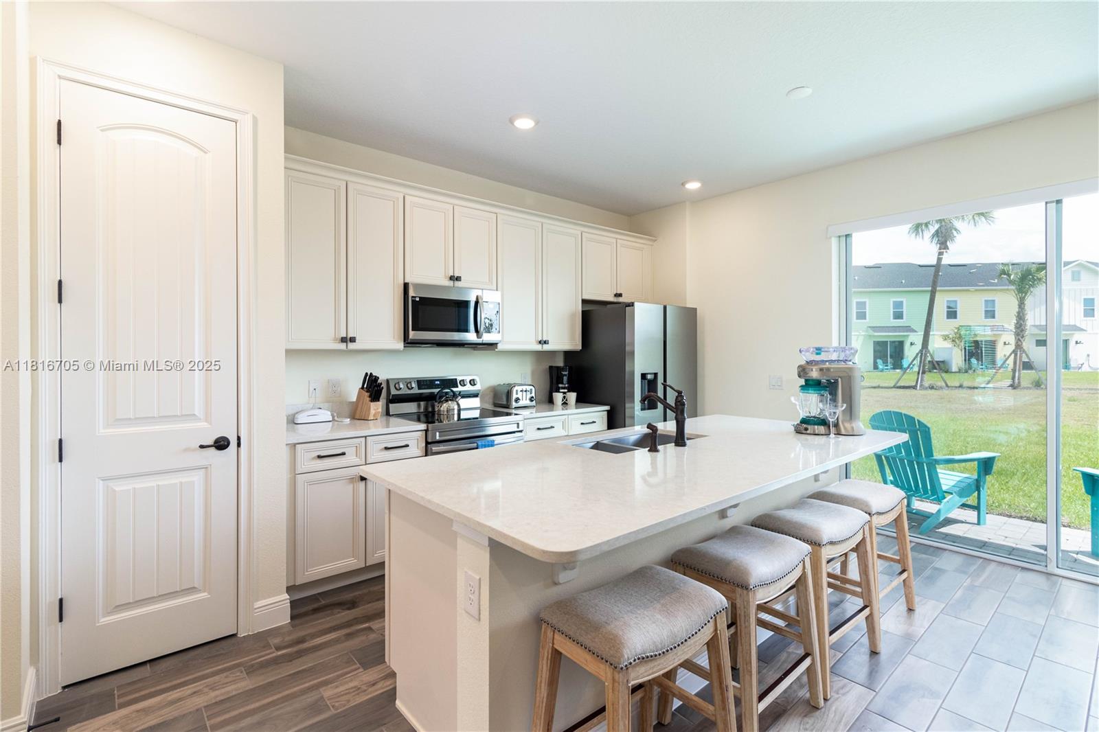 2923 Castaway Ln, Kissimmee, Florida image 5