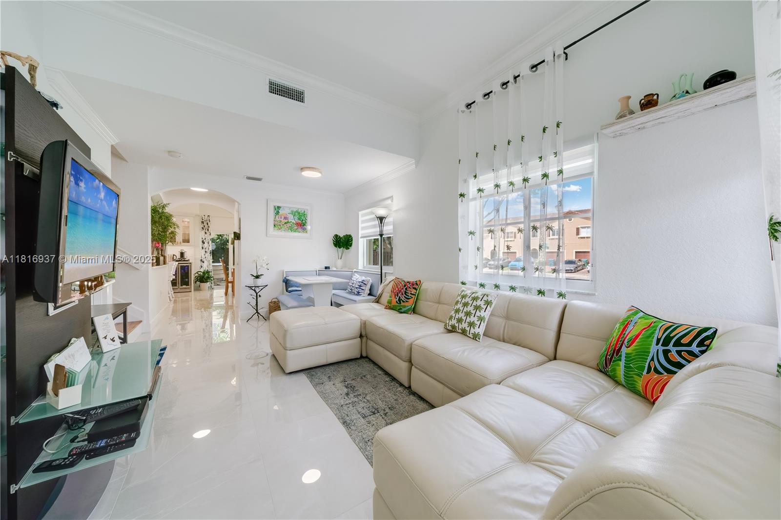8926 SW 220th St, Cutler Bay, Florida image 3