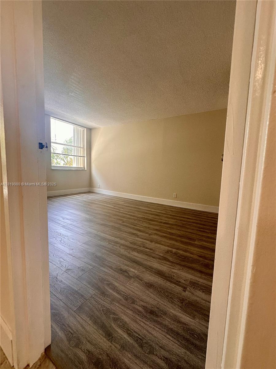 2935 NE 163rd St #3P, North Miami Beach, Florida image 11