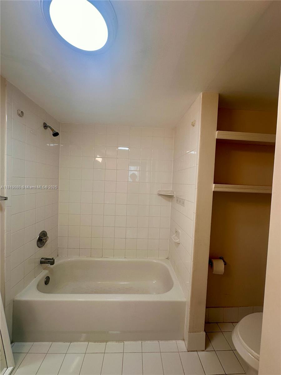 2935 NE 163rd St #3P, North Miami Beach, Florida image 24