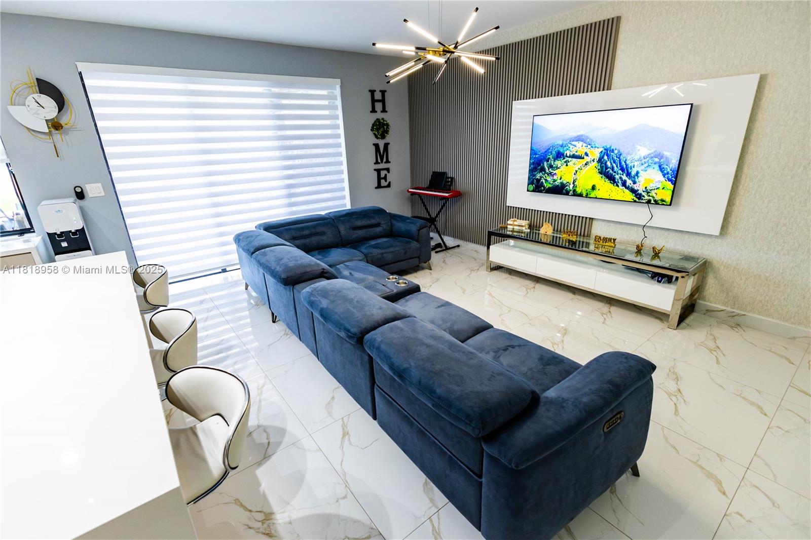 10464 NW 61st St, Doral, Florida image 11