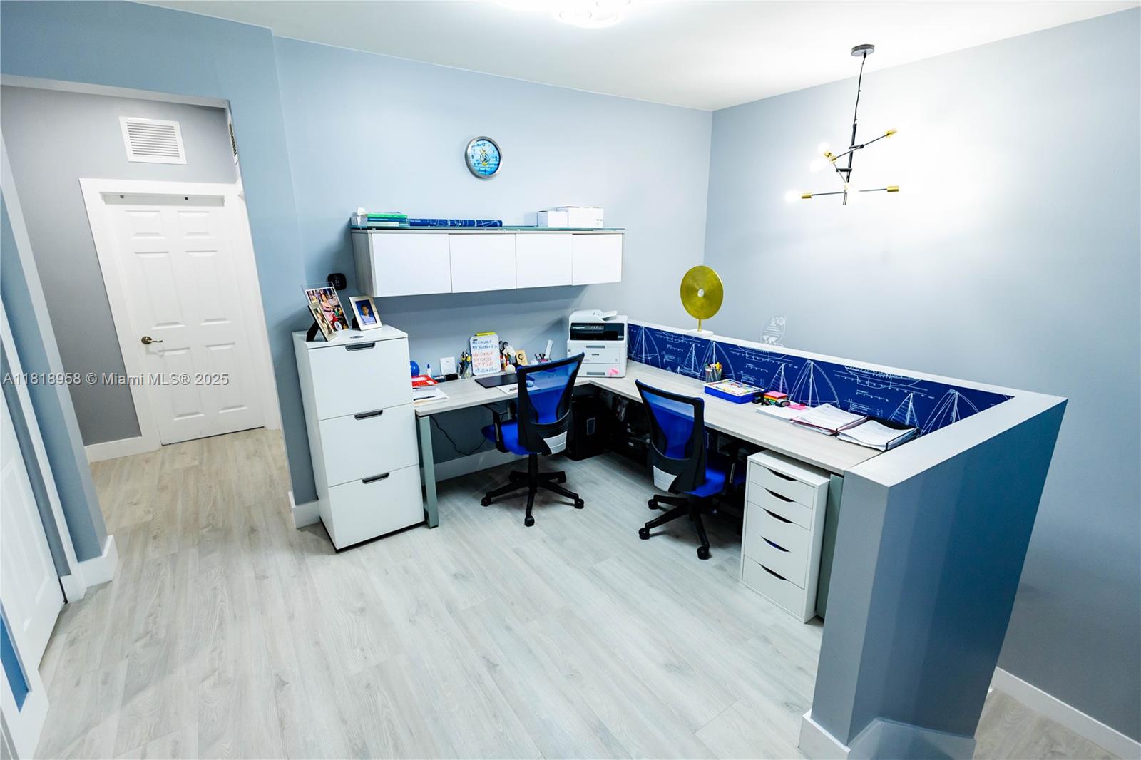 10464 NW 61st St, Doral, Florida image 25