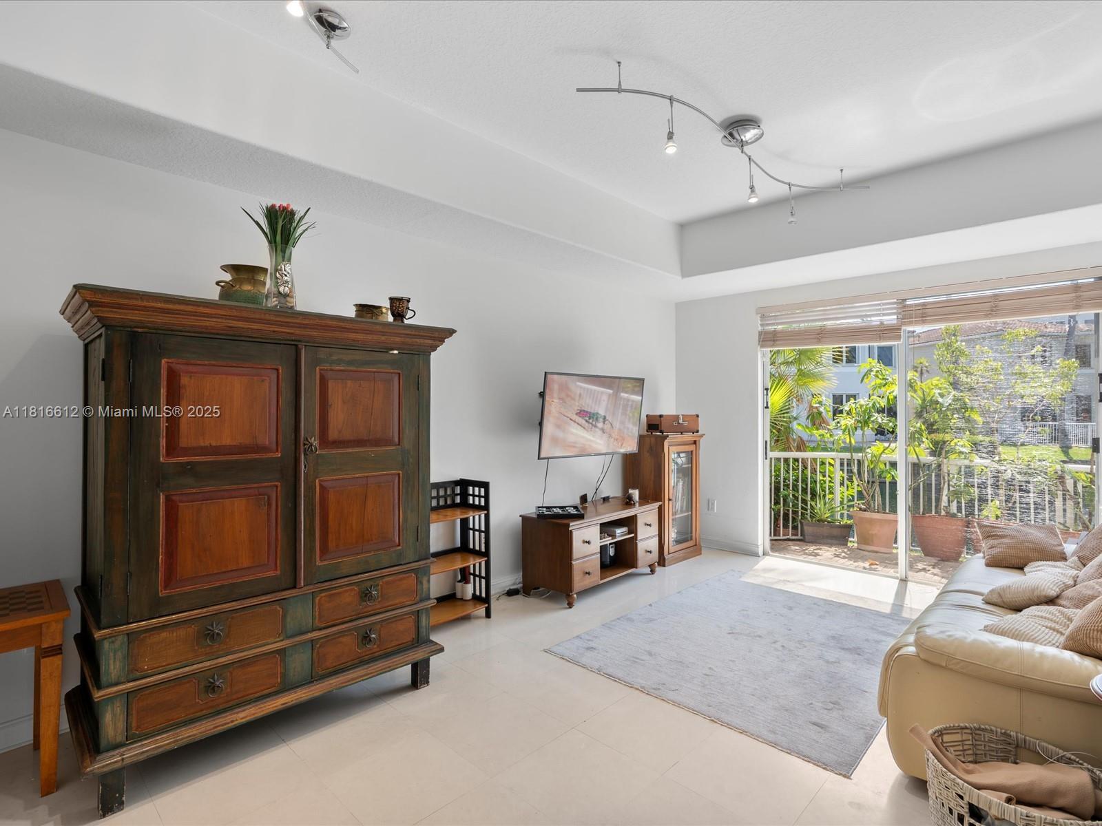 20820 NE 30th Pl, Aventura, Florida image 11