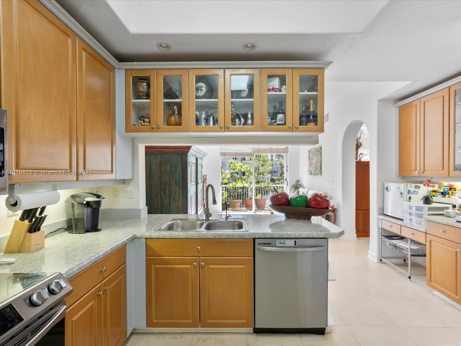 20820 NE 30th Pl, Aventura, Florida image 13