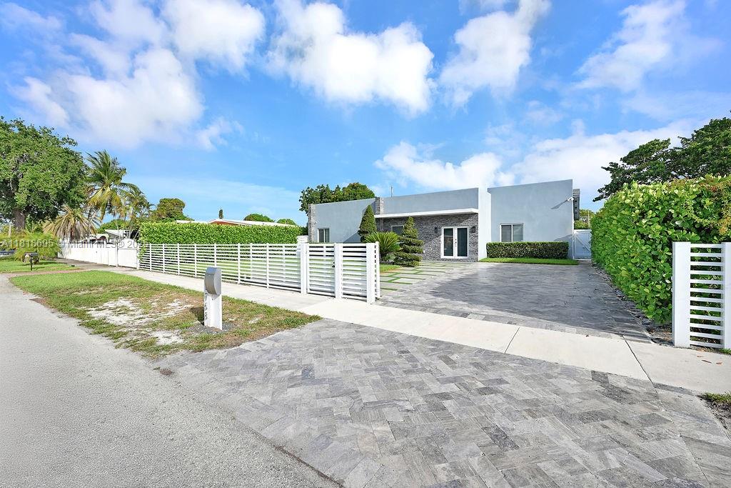 1968 NW 186th St, Miami Gardens, Florida image 4