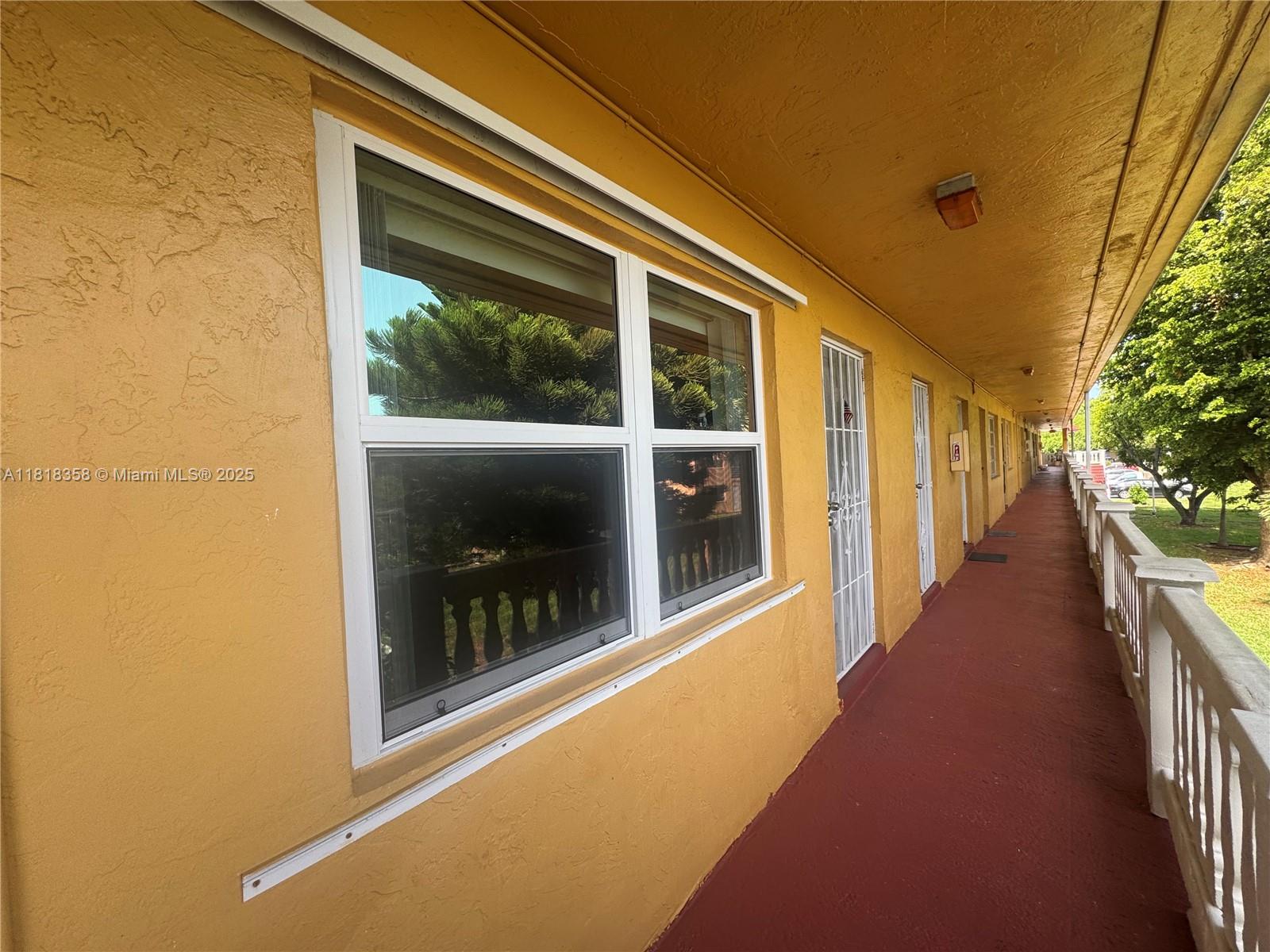 115 NE 202nd Ter #M25, Miami Gardens, Florida image 5