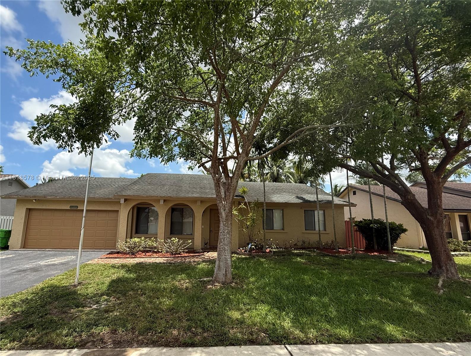 10480 NW 20th Ct, Sunrise, Florida image 1