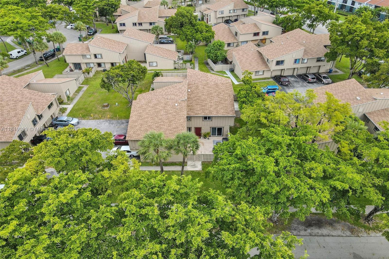 Homes for sale in Lauderhill, FL | 5613 Nw 21St St #8-B, Lauderhill, FL 33313 | MLS# A11819099