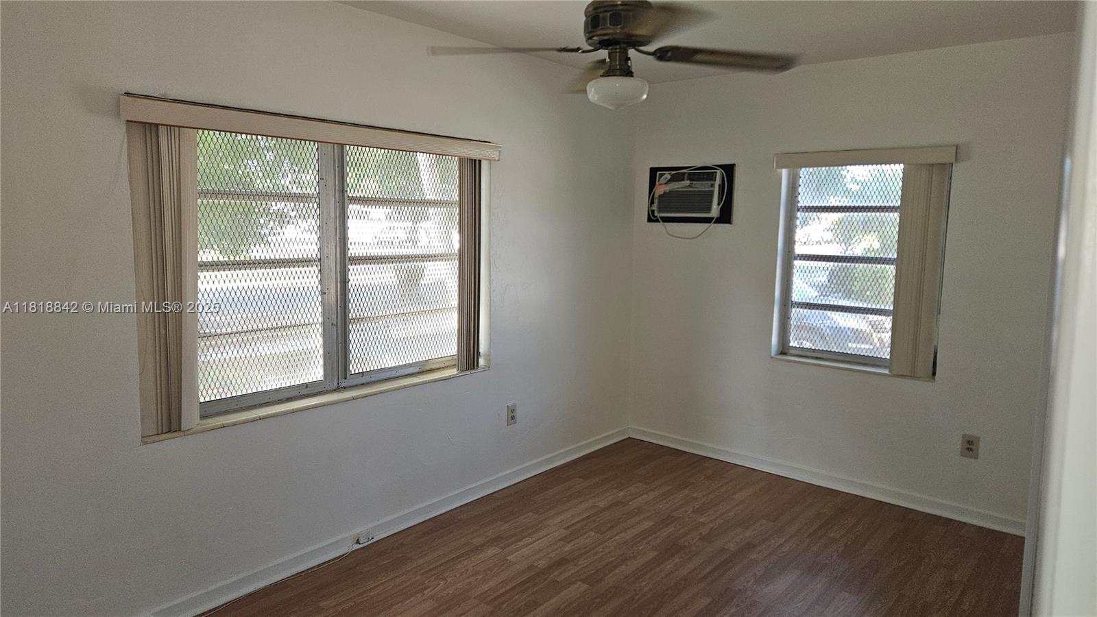 130 W 60th St, Hialeah, Florida image 14