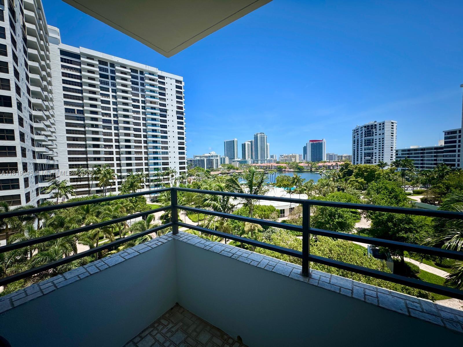 600 Three Islands Blvd #620, Hallandale Beach, Florida image 23