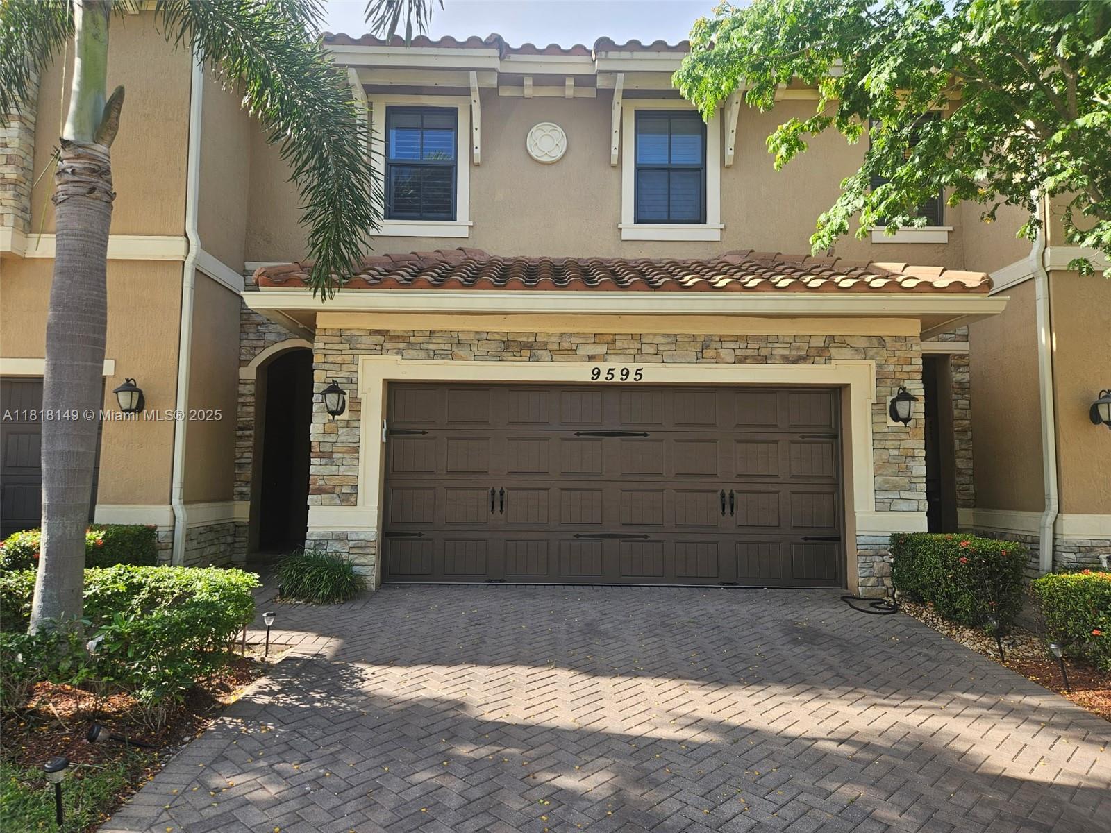 9595 N Town Parc Cir N, Parkland, Florida image 1