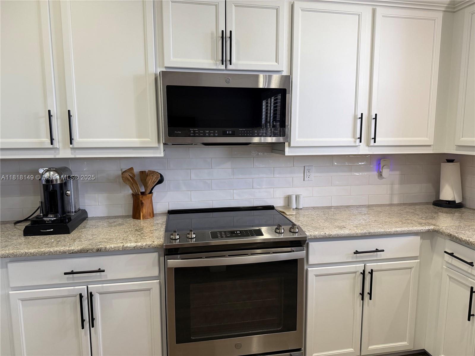 9595 N Town Parc Cir N, Parkland, Florida image 10