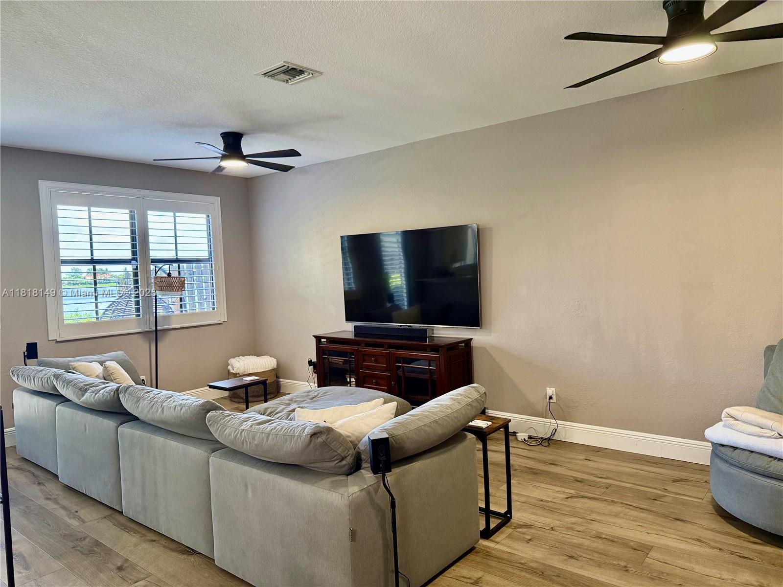 9595 N Town Parc Cir N, Parkland, Florida image 20