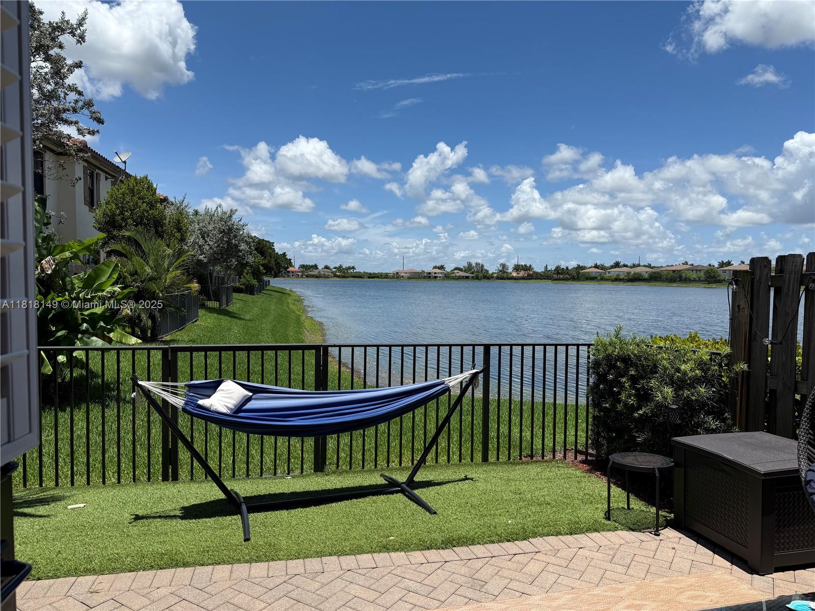 9595 N Town Parc Cir N, Parkland, Florida image 3