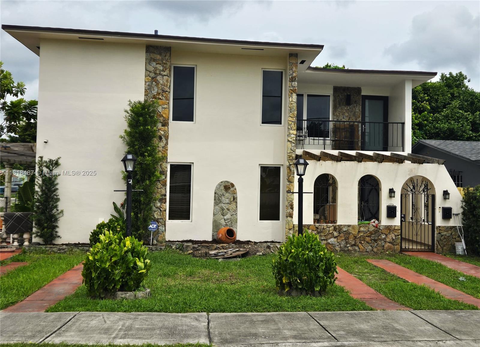 Property photo # 0