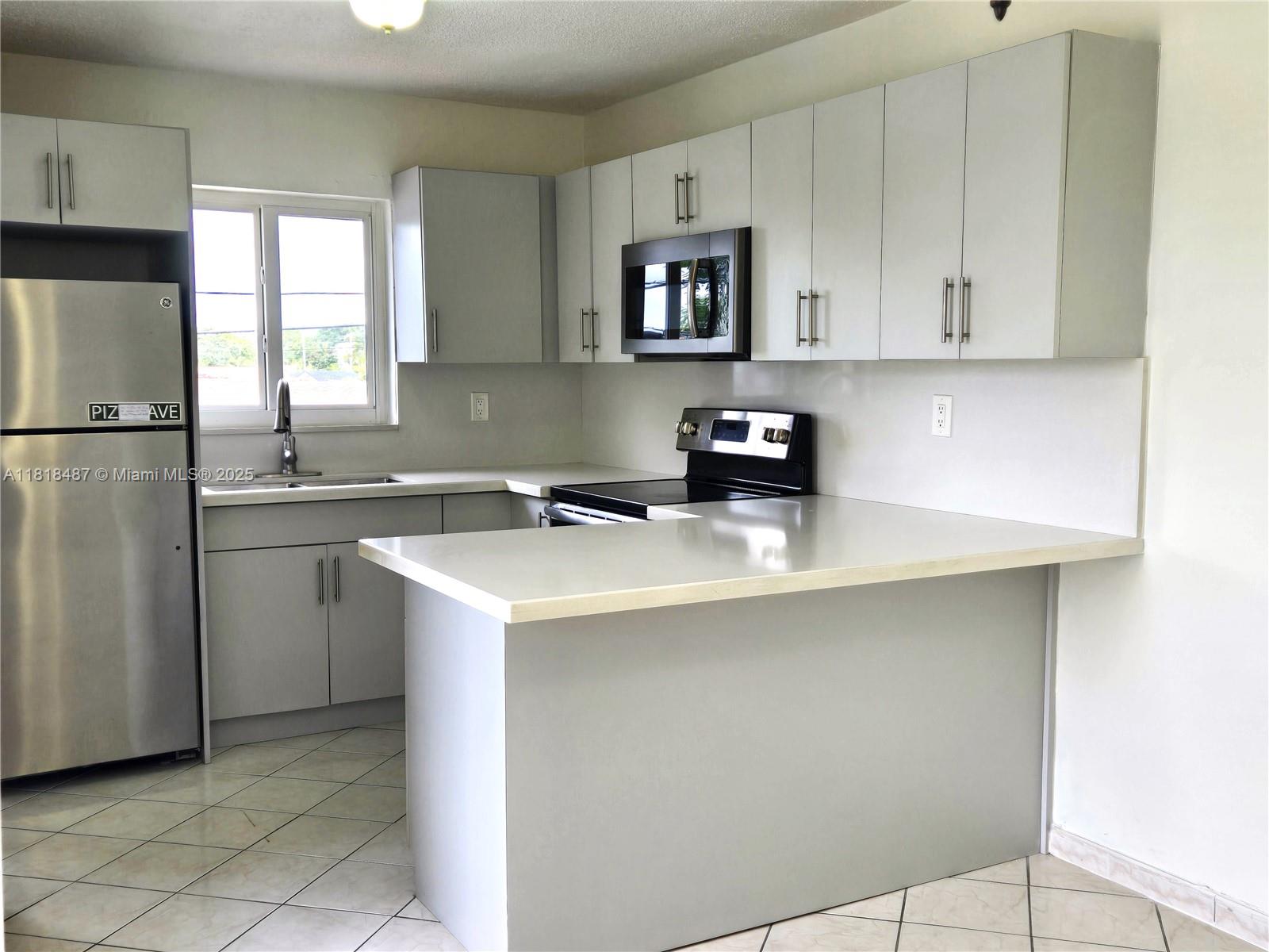 Property photo # 4