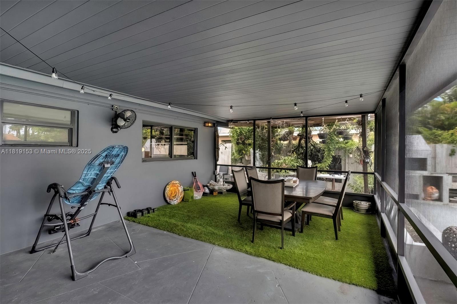 530 NW 39th St, Oakland Park, Florida image 26