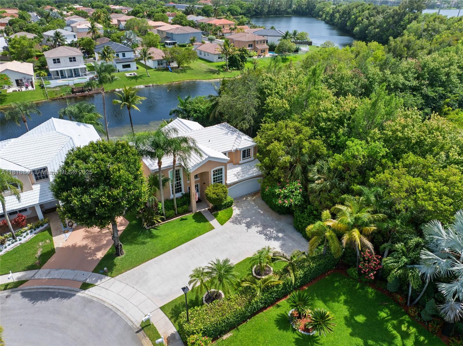10596 SW 12th Mnr, Pembroke Pines, Florida image 10