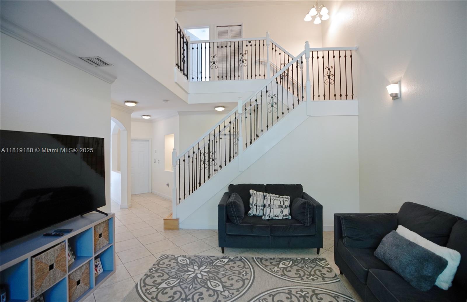 5536 NW 113th Pl, Doral, Florida image 3