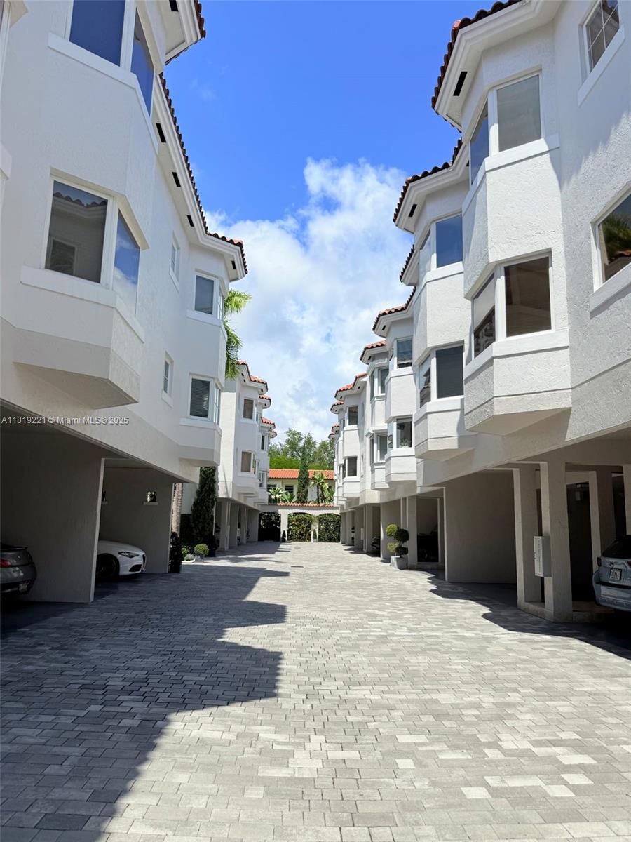 Property photo # 4