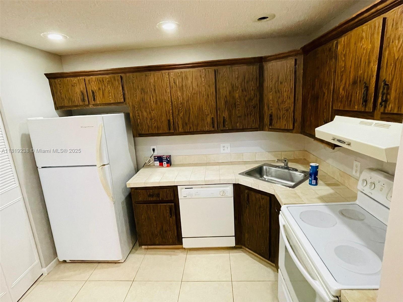 Property photo # 9
