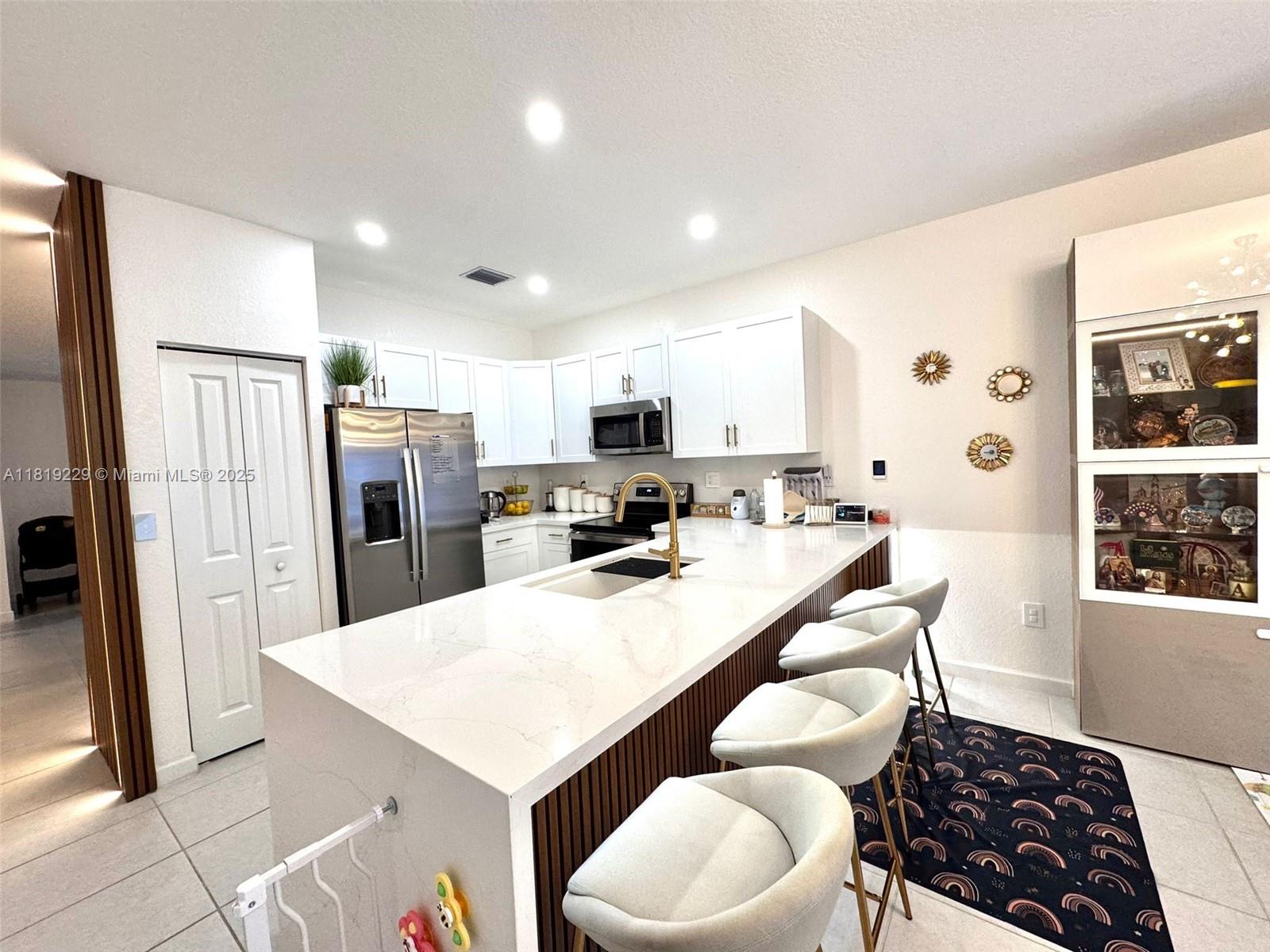 Property photo # 2