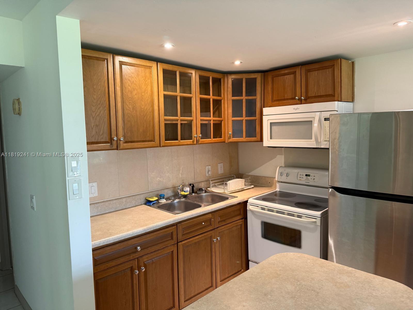 Property photo # 9